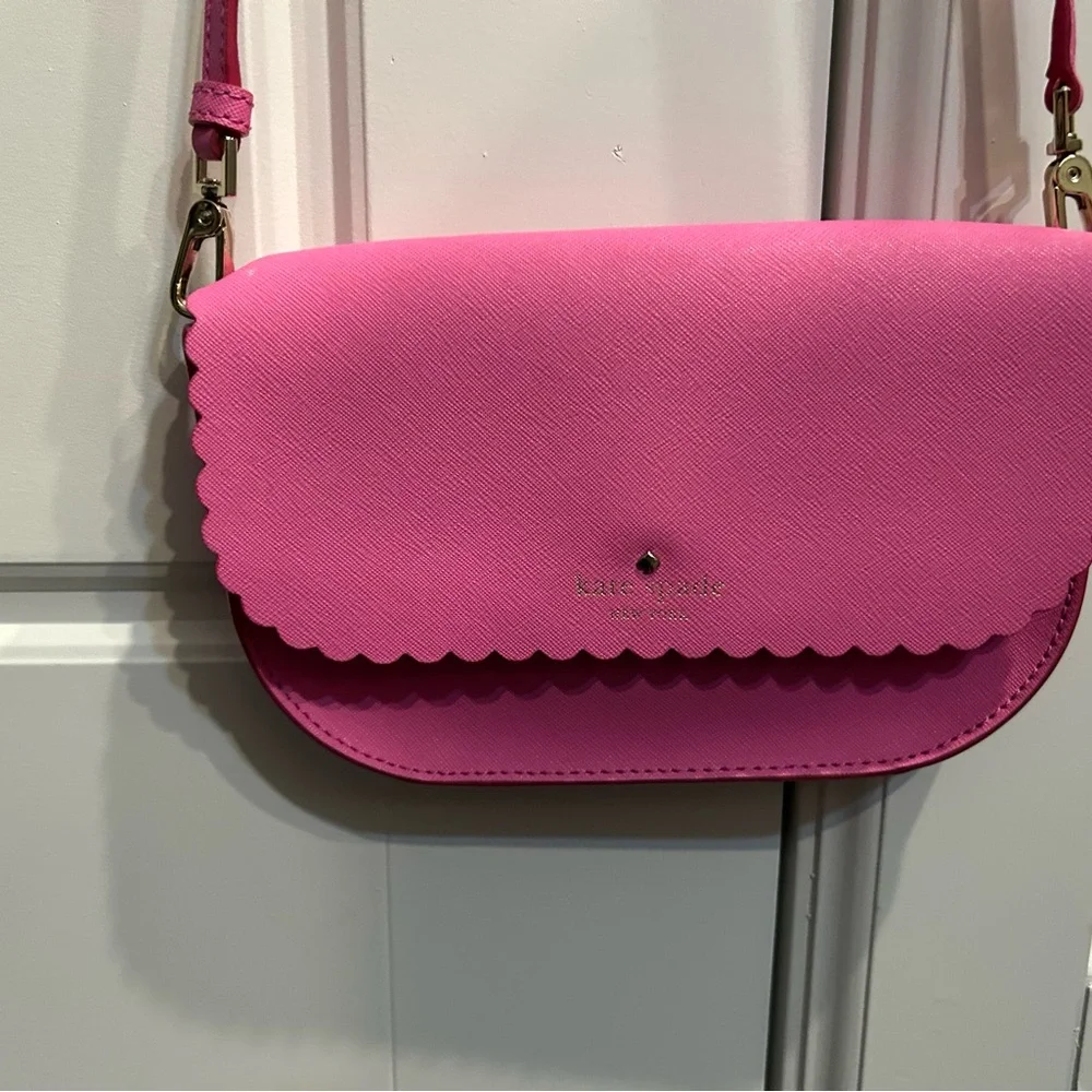 Kate Spade Pink Scallop Edge Crossbody - Picture 2 of 7